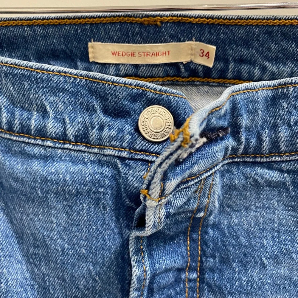 Levi's Jeans Men 34 x 26 Blue Wedgie Straight Button Fly Medium Wash Denim